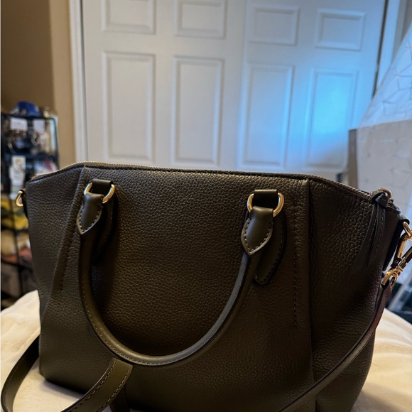 New - Picture 2 of 6